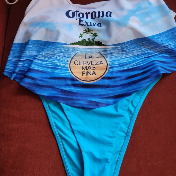 Corona swimsuit top w/bottom - Picture 2 of 4